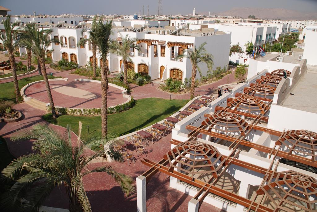 Resort Coral Hills 3*